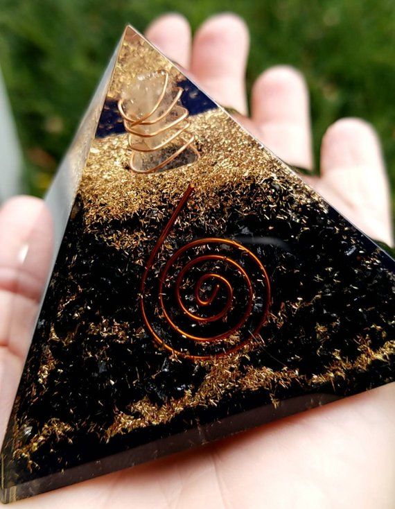 Black pyramid